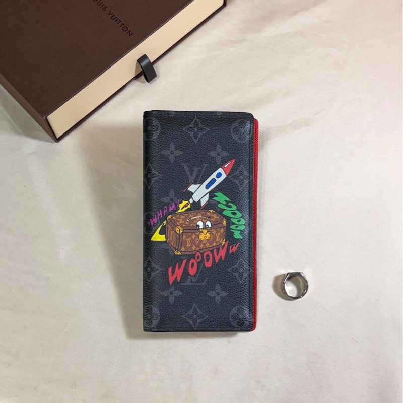 ✨芯片款 近新閒置 路易威登 Louis Vuitton 限量箱塔塗鴉 黑老花對開 17卡零錢袋長夾-1