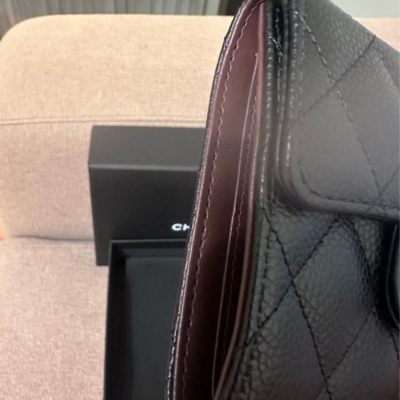 CHANEL 經典款 —經典翻蓋荔枝紋短夾-5