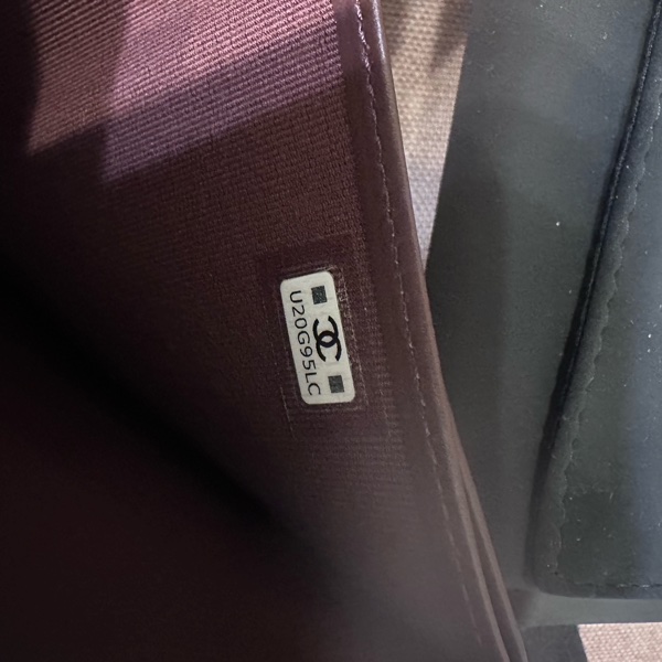 CHANEL 經典款 —經典翻蓋荔枝紋短夾-16