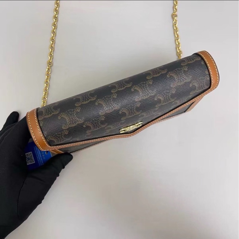 買到賺到✨99新🆕Celine賽琳triomphe老花焦糖拼色Woc信封包肩背包單肩斜挎包-11