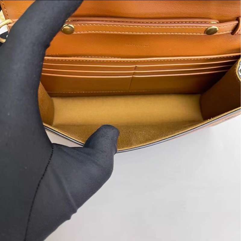 買到賺到✨99新🆕Celine賽琳triomphe老花焦糖拼色Woc信封包肩背包單肩斜挎包-14