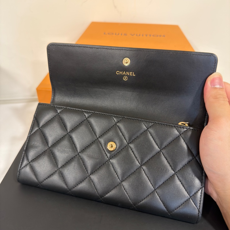 #稀有釋出✨ #98新閒置 香奈兒黑銀鐵牌琴譜長夾-3