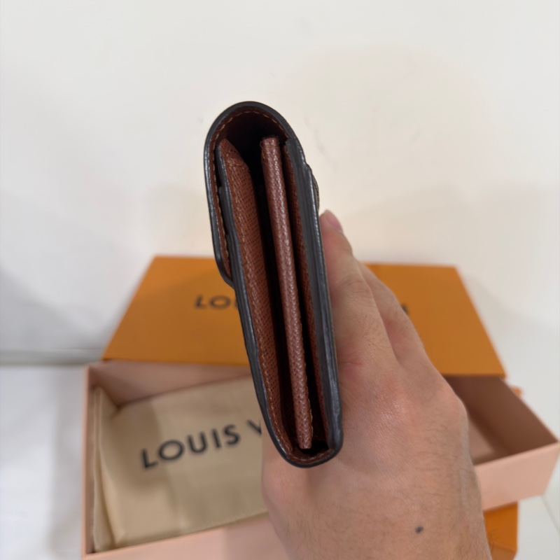 #全配🈶購證 #98新閒置 #全網最低價💰 Lv經典棕色老花信風長夾-1