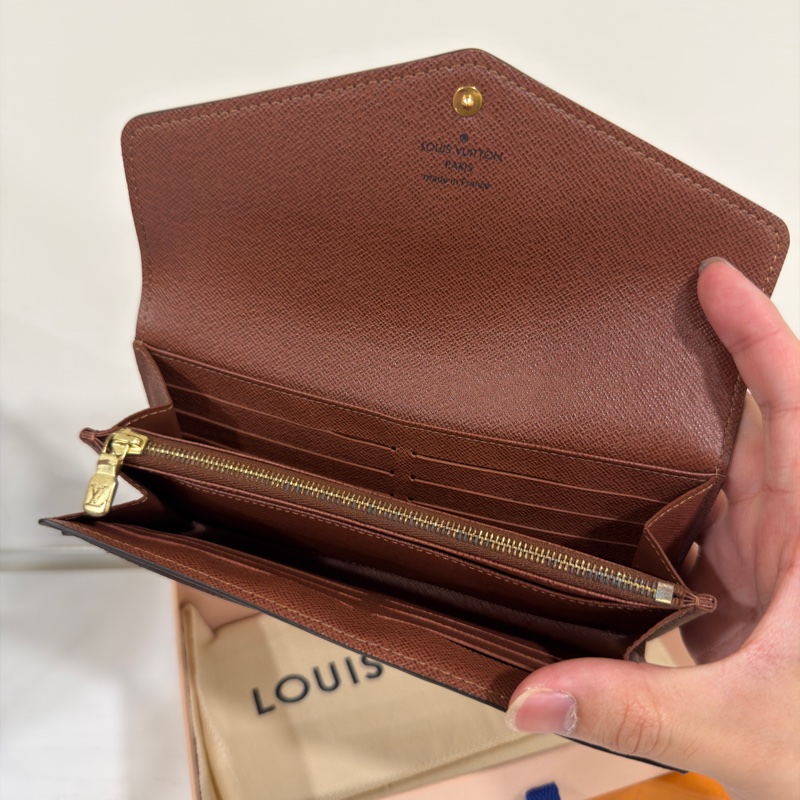 #全配🈶購證 #98新閒置 #全網最低價💰 Lv經典棕色老花信風長夾-4