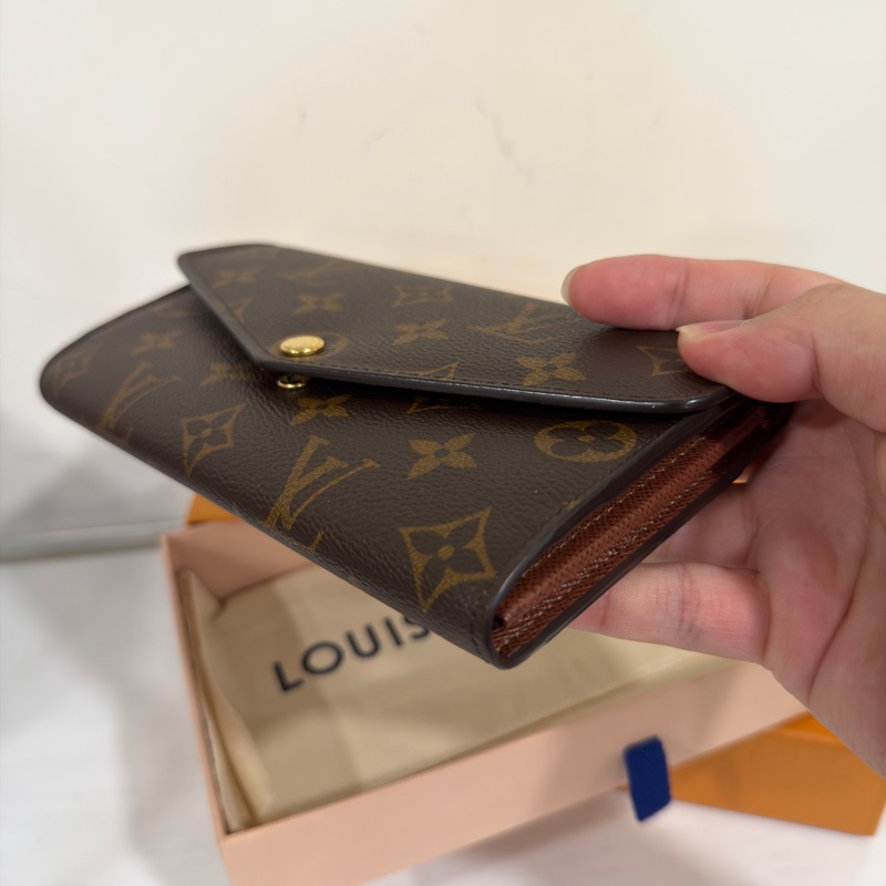 #全配🈶購證 #98新閒置 #全網最低價💰 Lv經典棕色老花信風長夾-6
