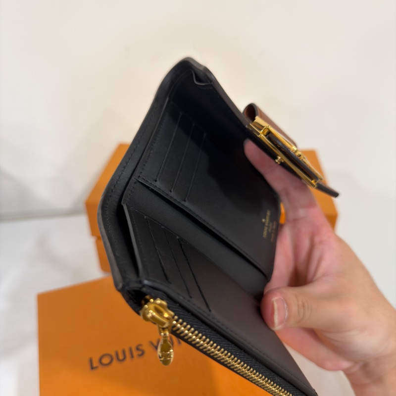 #全新全配🈶購證 #超甜💰 #芯片款 Lv達芙妮三折短夾🈶零錢袋-8