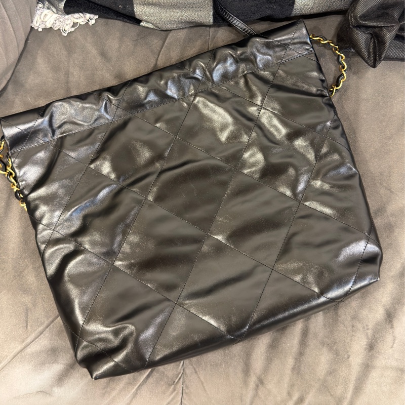 #全新全配🈶購證 #賠售割愛有緣人💕 Chanel 22bag黑金垃圾袋小號 芯片款-14