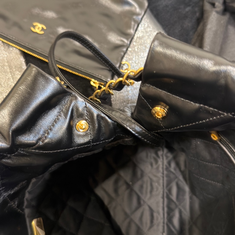 #全新全配🈶購證 #賠售割愛有緣人💕 Chanel 22bag黑金垃圾袋小號 芯片款-17