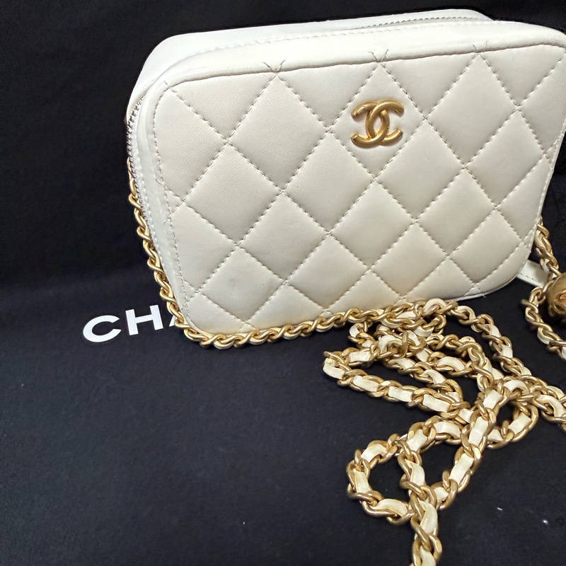CHANEL CHAIN BOX WITH GOLD BALL-1