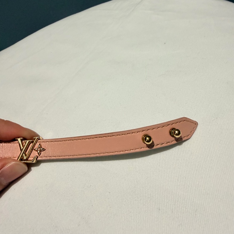 Louis Vuitton LV Iconic 皮革手環 粉 金 17-24