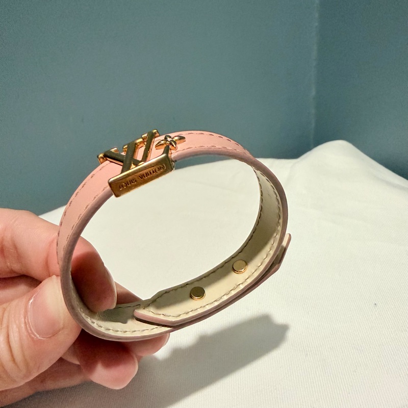 Louis Vuitton LV Iconic 皮革手環 粉 金 17-38