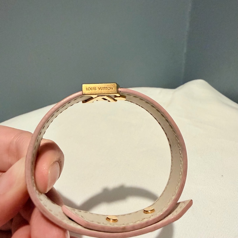 Louis Vuitton LV Iconic 皮革手環 粉 金 17-40