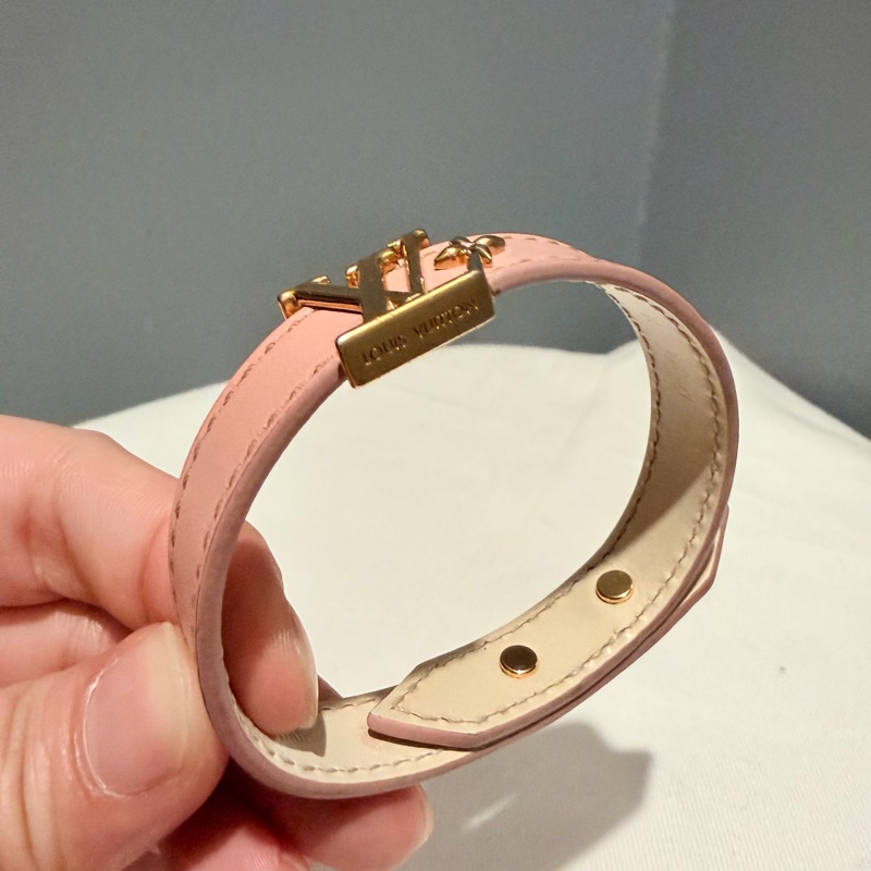 Louis Vuitton LV Iconic 皮革手環 粉 金 17-41
