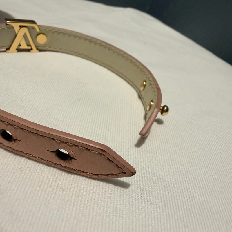 Louis Vuitton LV Iconic 皮革手環 粉 金 17-43