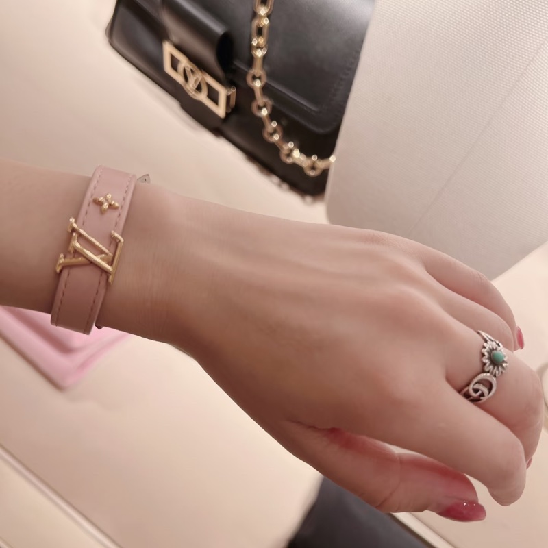 Louis Vuitton LV Iconic 皮革手環 粉 金 17-46