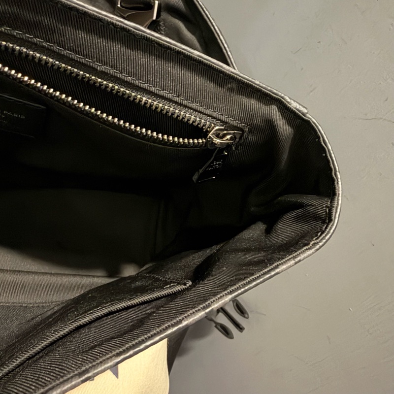 Louis Vuitton LV 黑武士 Voyager系列 郵差包-34