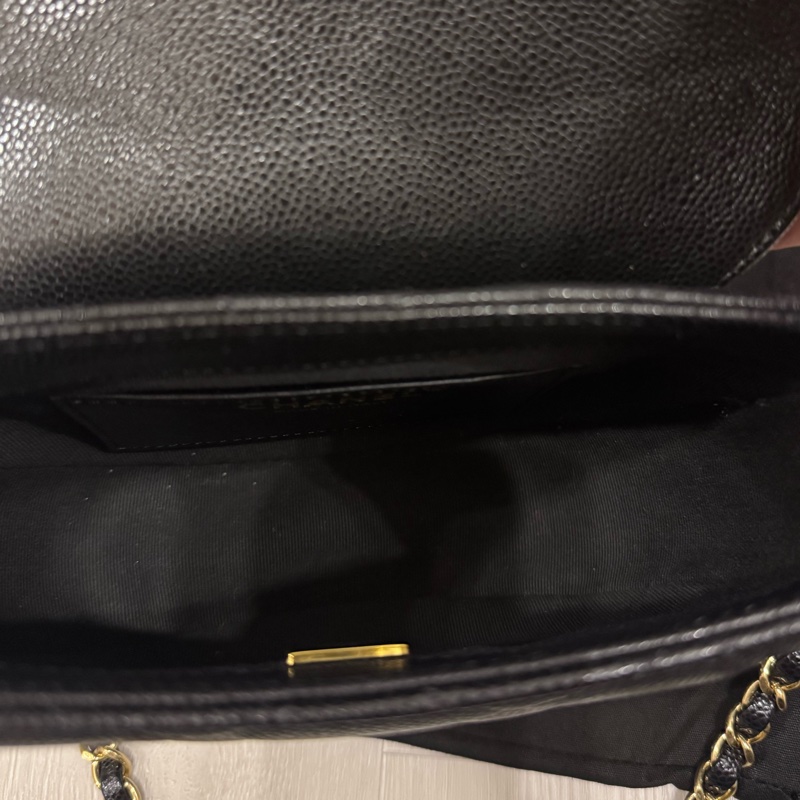 Chanel 23P 黑色荔枝牛皮大LOGO馬鞍包 AS3867-4