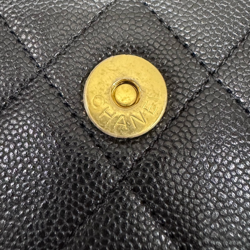 Chanel 23P 黑色荔枝牛皮大LOGO馬鞍包 AS3867-22