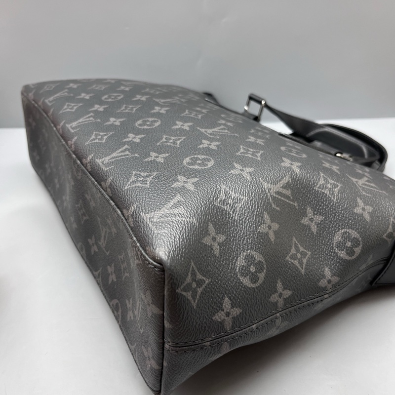 Louis Vuitton路易威登  黑花Explorer公文包 尺寸38*28-4