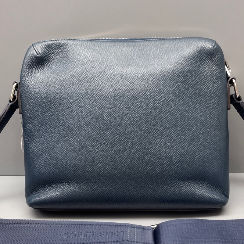 LouisVuitton路易威登 藍色休閒郵差包 尺寸27*24 附件：無-1