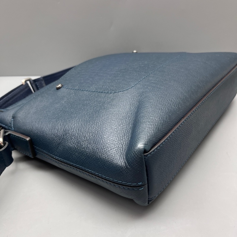 LouisVuitton路易威登 藍色休閒郵差包 尺寸27*24 附件：無-3