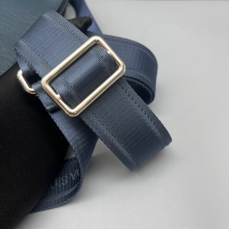 LouisVuitton路易威登 藍色休閒郵差包 尺寸27*24 附件：無-5