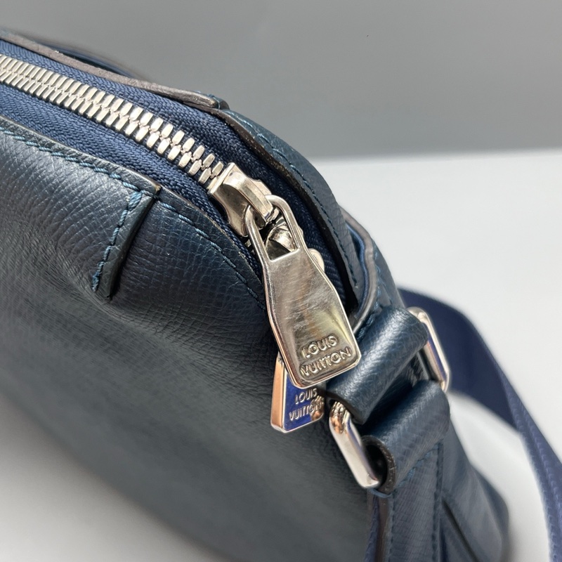 LouisVuitton路易威登 藍色休閒郵差包 尺寸27*24 附件：無-6