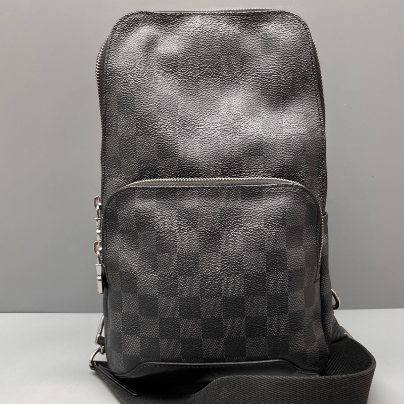 Louis Vuitton路易威登 黑棋盤格Avenue胸包 尺寸18*30 附件：無-0