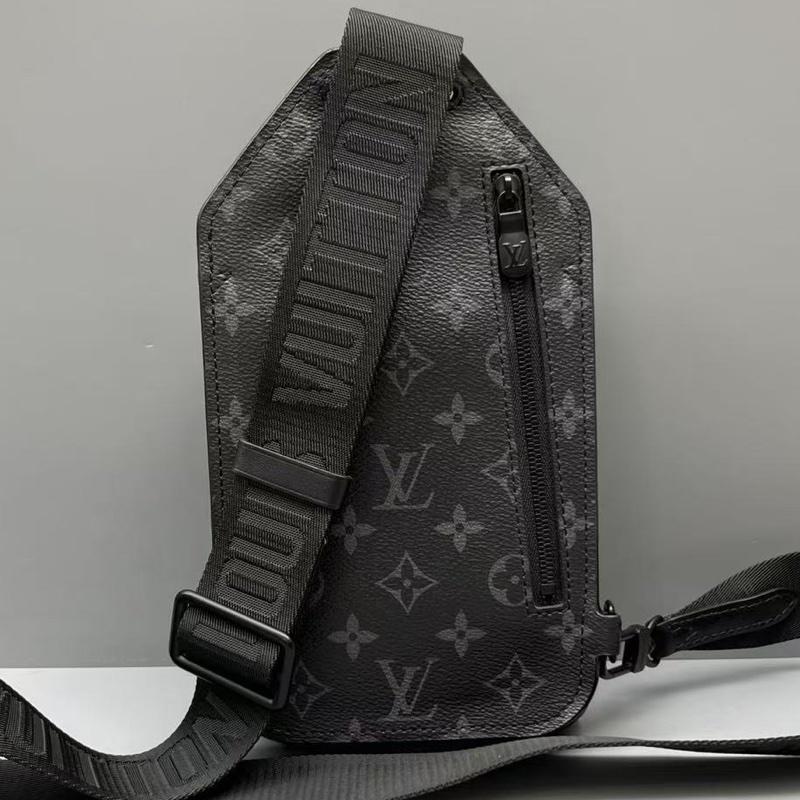 Louis Vuitton路易威登 黑花Saumur系列胸包 芯片款 尺寸13*19 附件:無-1