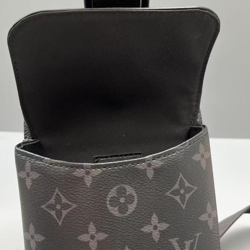 Louis Vuitton路易威登 黑花Saumur系列胸包 芯片款 尺寸13*19 附件:無-7