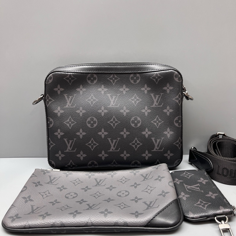 LouisVuitton路易威登 黑武士Trio三合一 郵差包 尺寸25*18 附件：如圖-1