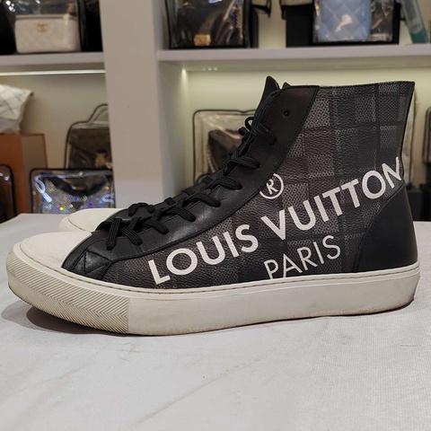 LouisVuitton路易威登 黑色棋盤格側Logo高幫板鞋，7碼半 🈚附件