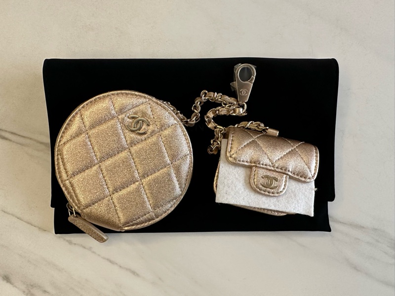 Chanel VIP 年度禮 子母掛飾小錢包-0