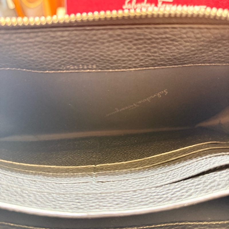 Salvatore Ferragamo 的Firenze 系列黑色文件夾 長25公分-2