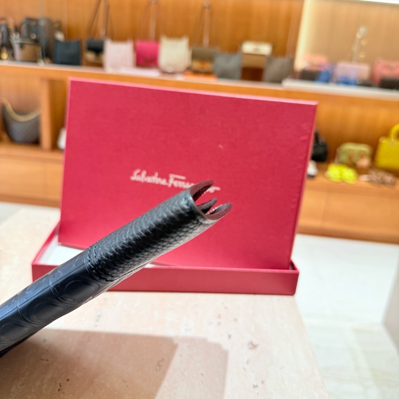 Salvatore Ferragamo 的Firenze 系列黑色文件夾 長25公分-4