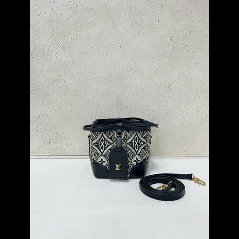 Lv 1854 限量燒賣包