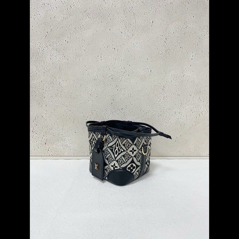 Lv 1854 限量燒賣包-2