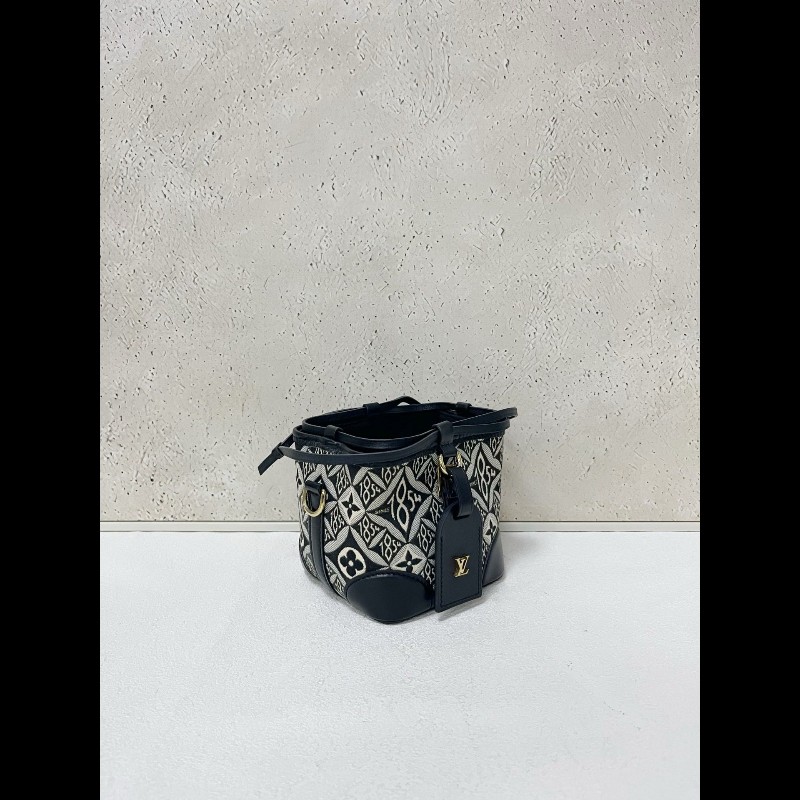 Lv 1854 限量燒賣包-4