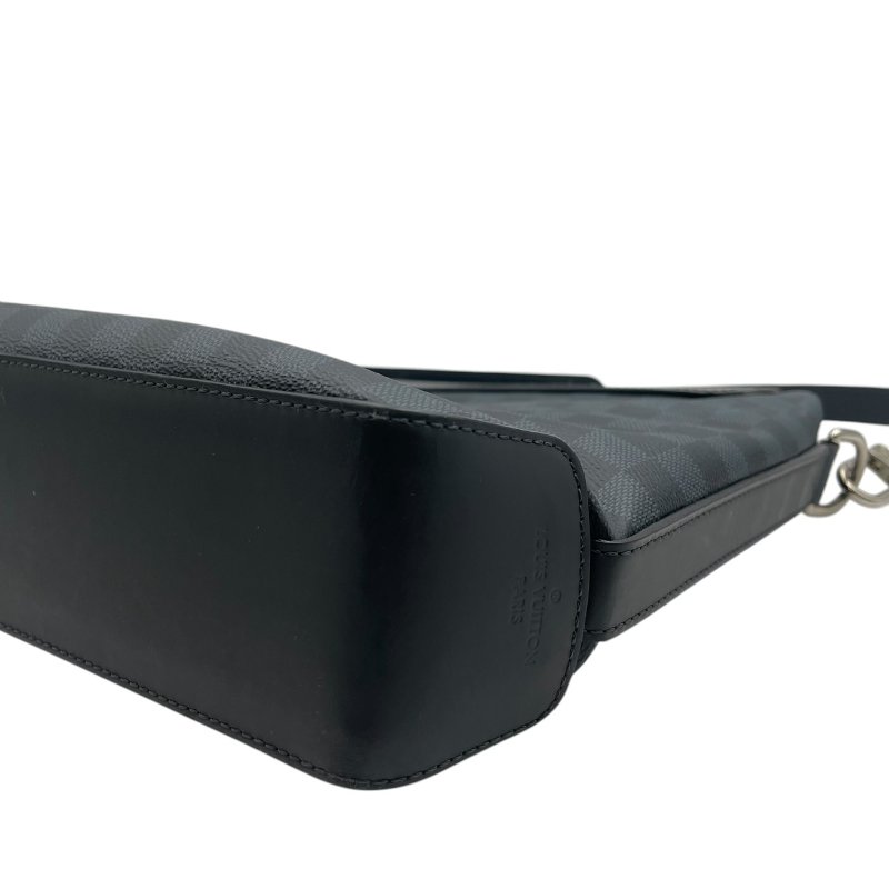 【美收精品】LOUIS VUITTON 黑棋盤格郵差包 C-328【隔月月中將轉賣至日本 上架期限30天】-6