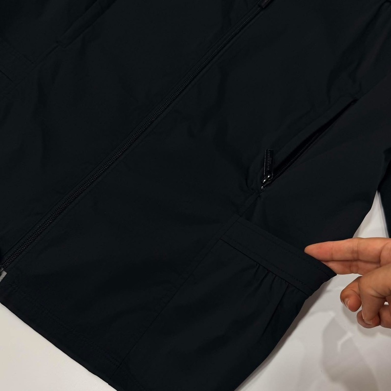 BURBERRY GOLF 黑色字母薄款防風外套-6