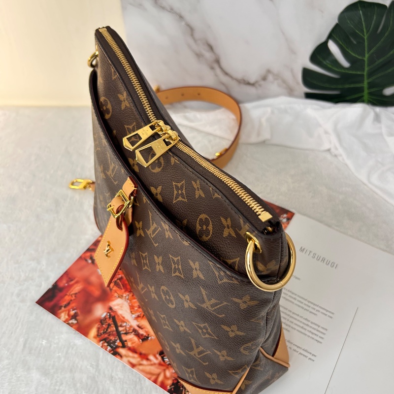 LV Odeon MM 老花中號牛角包肩背包 晶片款-11