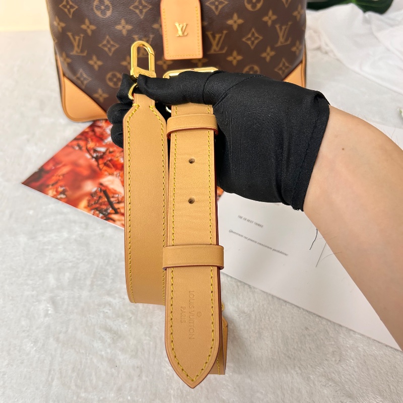 LV Odeon MM 老花中號牛角包肩背包 晶片款-21