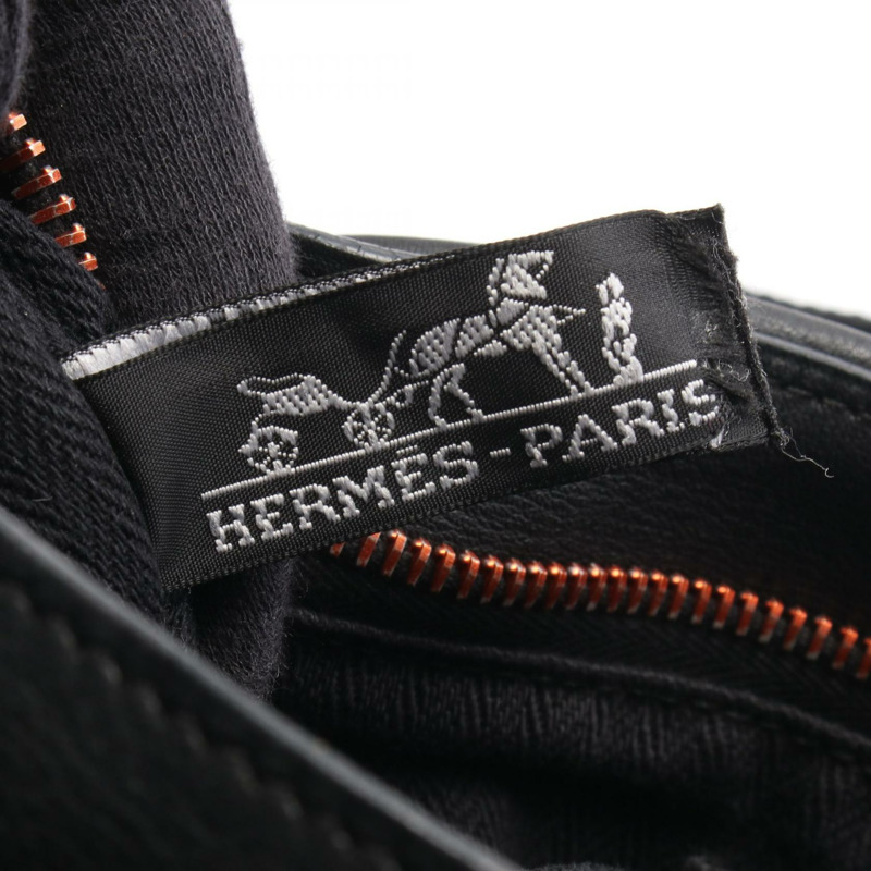 愛馬仕 Caravan Horizontal PM 斜背包，黑色 Derma 皮革，SHW 五金配件，二手-3