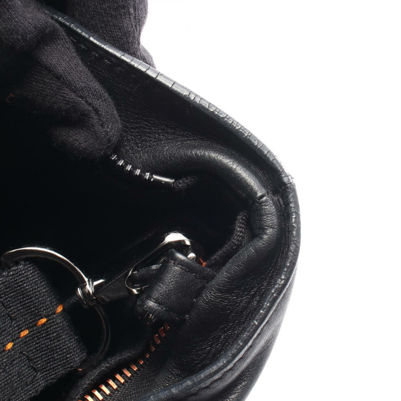 愛馬仕 Caravan Horizontal PM 斜背包，黑色 Derma 皮革，SHW 五金配件，二手-6