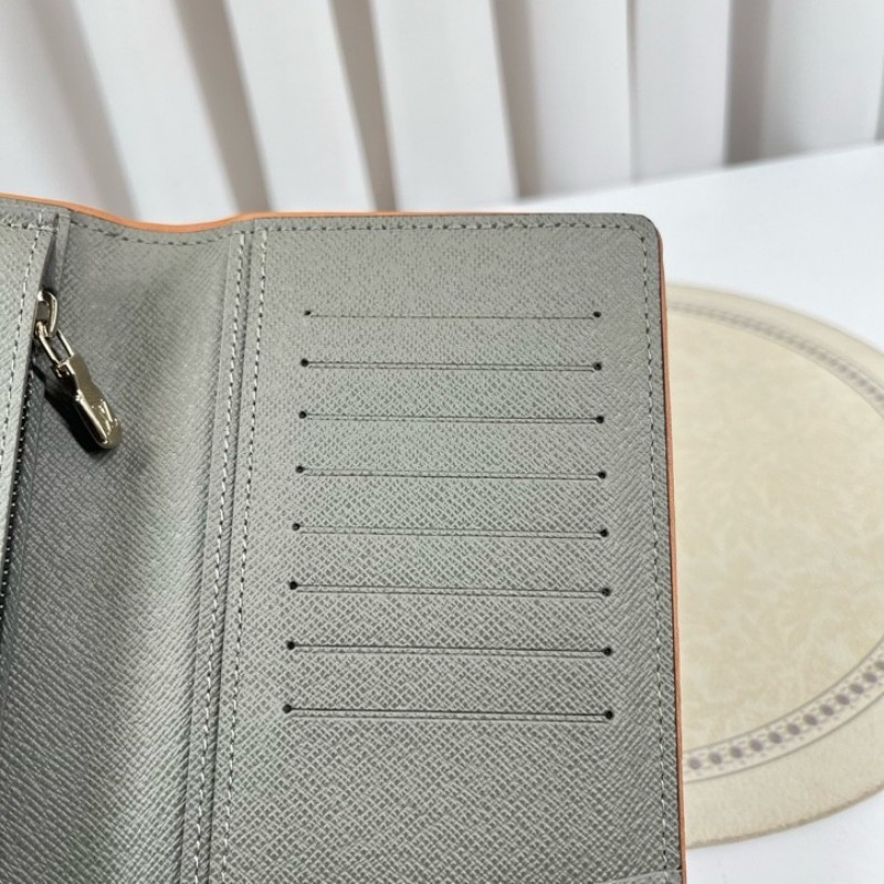 LV路易威登 鐳射灰色佈藝對折長款錢夾中性錢包 灰色鐳射老花 卡位多 裝卡現金都很方便 男女都能用 實用又好看-17