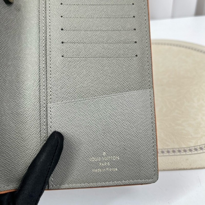 LV路易威登 鐳射灰色佈藝對折長款錢夾中性錢包 灰色鐳射老花 卡位多 裝卡現金都很方便 男女都能用 實用又好看-18