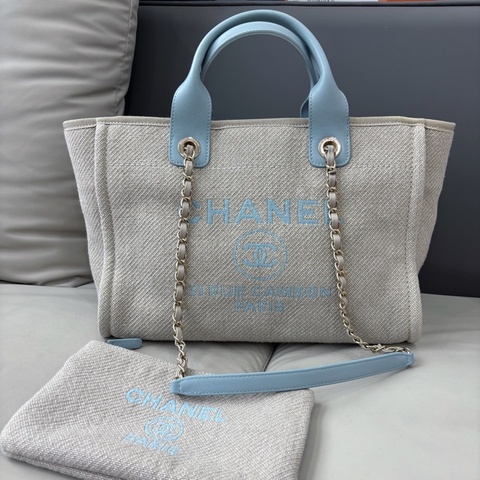 Chanel 22S 淺藍色babyblue拼亞麻帆布沙灘包，小號32×24，芯片款