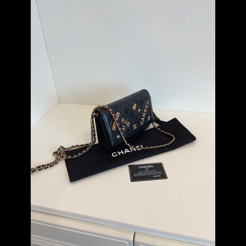 Chanel wallet on chain limited edition 限量徽章-2