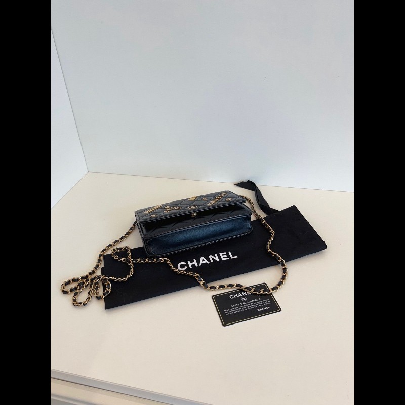 Chanel wallet on chain limited edition 限量徽章-3