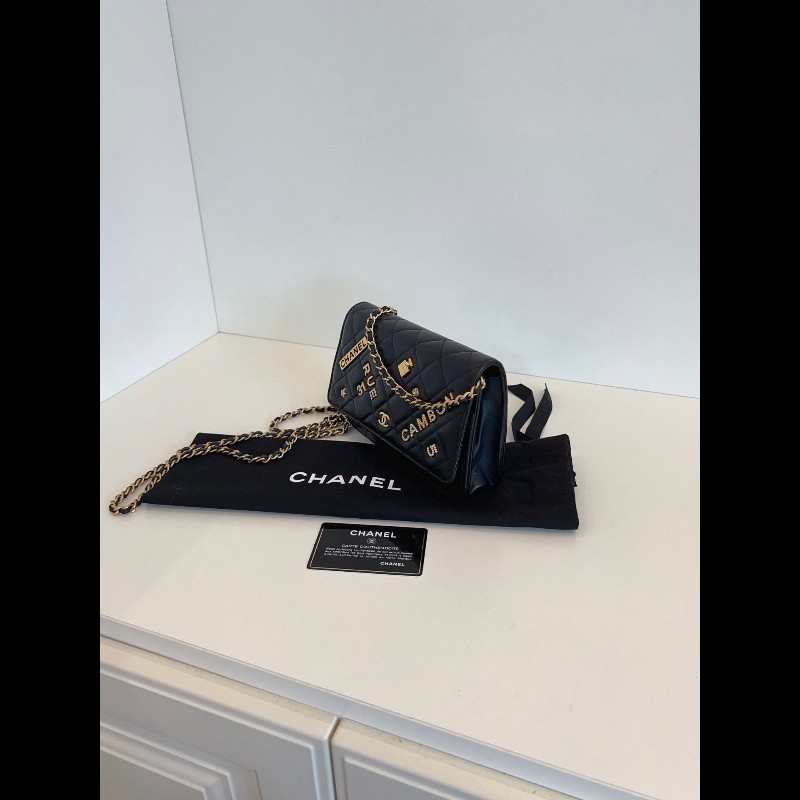Chanel wallet on chain limited edition 限量徽章-7